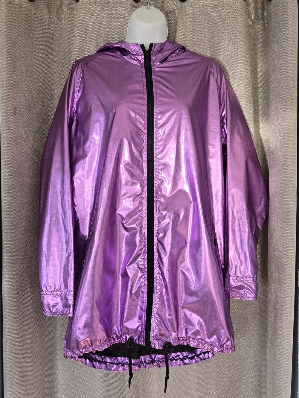 ⭐️Missguided Metallic Purple Hooded Rain Jacket - Women⭐️